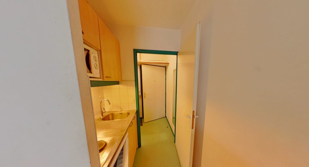 STUDIO A LOUER - LYON 3EME ARRONDISSEMENT Mutualite-Liberte - 18.54 m2 - 460 &euro; charges comprises par mois