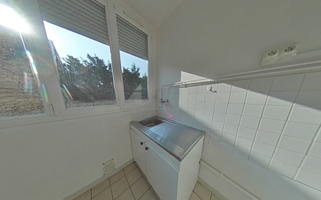 STUDIO A LOUER - LYON 3EME ARRONDISSEMENT Monchat-Bonnand - 26.84 m2 - 488 &euro; charges comprises par mois