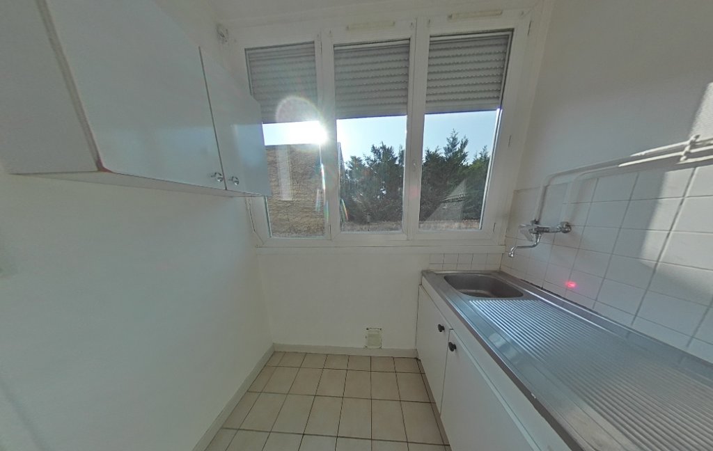 STUDIO A LOUER - LYON 3EME ARRONDISSEMENT Monchat-Bonnand - 26.84 m2 - 488 &euro; charges comprises par mois