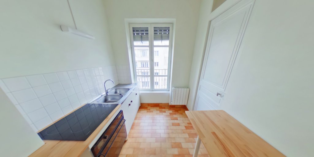 STUDIO A LOUER - LYON 3EME ARRONDISSEMENT - 38.75 m2 - 804 &euro; charges comprises par mois