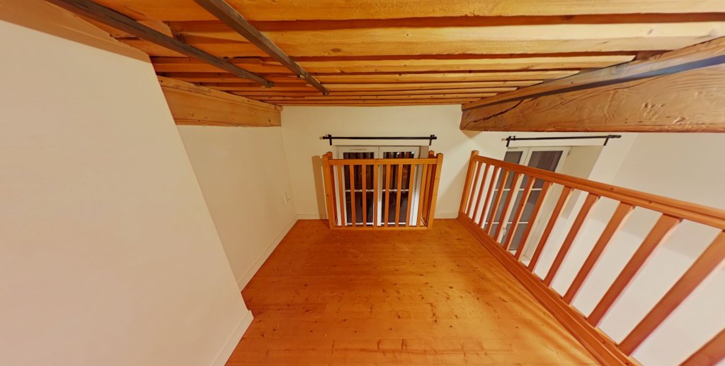 STUDIO A LOUER - LYON 4EME ARRONDISSEMENT Place Croix Rousse-Austerlitz - 32.47 m2 - 630 &euro; charges comprises par mois