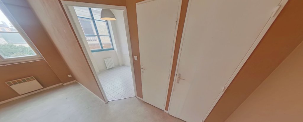 STUDIO A LOUER - LYON 5EME ARRONDISSEMENT Quarantaine-Les Etroits - 40.97 m2 - 675 € charges comprises par mois