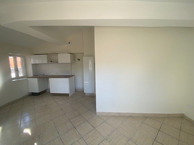 STUDIO A LOUER - LYON 5EME ARRONDISSEMENT Saint-Paul - 20.4 m2 - 600 &euro; charges comprises par mois