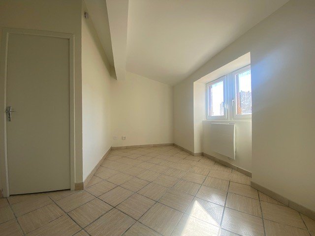 STUDIO A LOUER - LYON 5EME ARRONDISSEMENT Saint-Paul - 20.4 m2 - 600 &euro; charges comprises par mois
