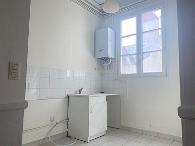 STUDIO A LOUER - LYON 6EME ARRONDISSEMENT Moliere - 28.16 m2 - 650 &euro; charges comprises par mois