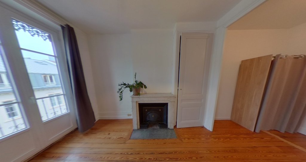STUDIO A LOUER - LYON 6EME ARRONDISSEMENT Les Brotteaux - 45.63 m2 - 810 &euro; charges comprises par mois