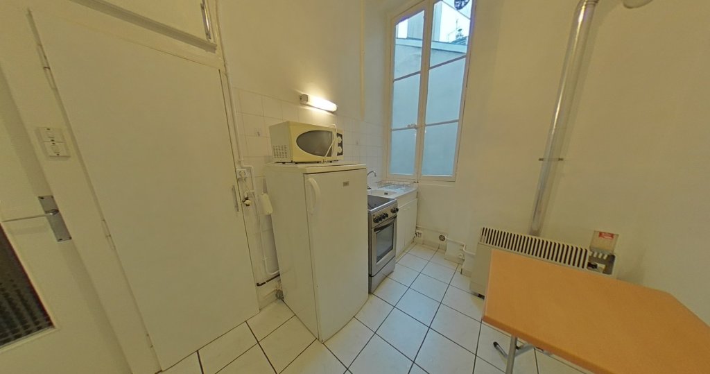 STUDIO A LOUER - LYON 6EME ARRONDISSEMENT Bossuet Ney - 32.52 m2 - 675 &euro; charges comprises par mois