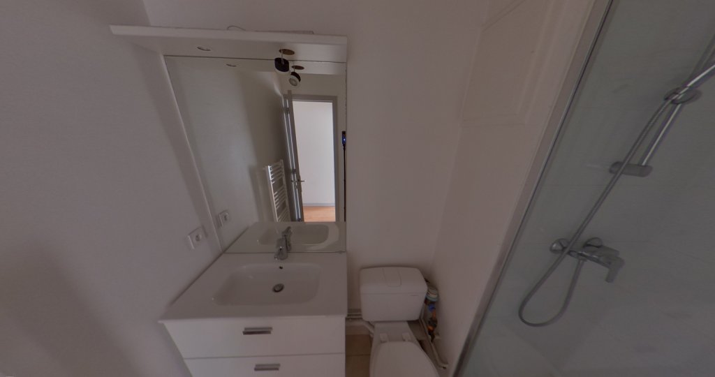 STUDIO A LOUER - LYON 6EME ARRONDISSEMENT Les Brotteaux - 26.87 m2 - 690 &euro; charges comprises par mois