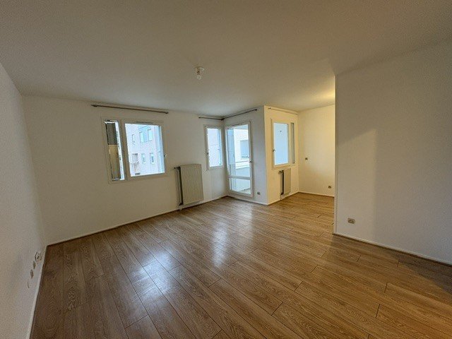 STUDIO A LOUER - LYON 7EME ARRONDISSEMENT Tony Garnier - 32.5 m2 - 580 &euro; charges comprises par mois
