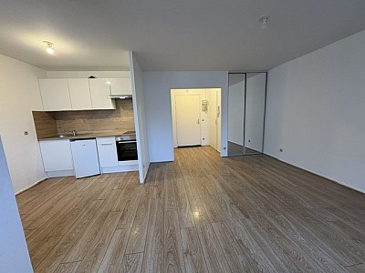 STUDIO A LOUER - LYON 7EME ARRONDISSEMENT Tony Garnier - 32.5 m2 - 580 &euro; charges comprises par mois