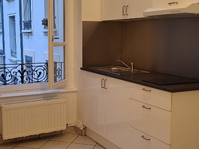 STUDIO A LOUER - LYON 7EME ARRONDISSEMENT Pasteur - 51.78 m2 - 825�&euro; charges comprises par mois