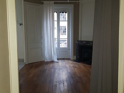 STUDIO A LOUER - LYON 7EME ARRONDISSEMENT Pasteur - 37.98 m2 - 755€ charges comprises par mois