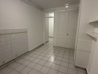STUDIO A LOUER - LYON 7EME ARRONDISSEMENT Stalingrad - 48.01 m2 - 770 € charges comprises par mois