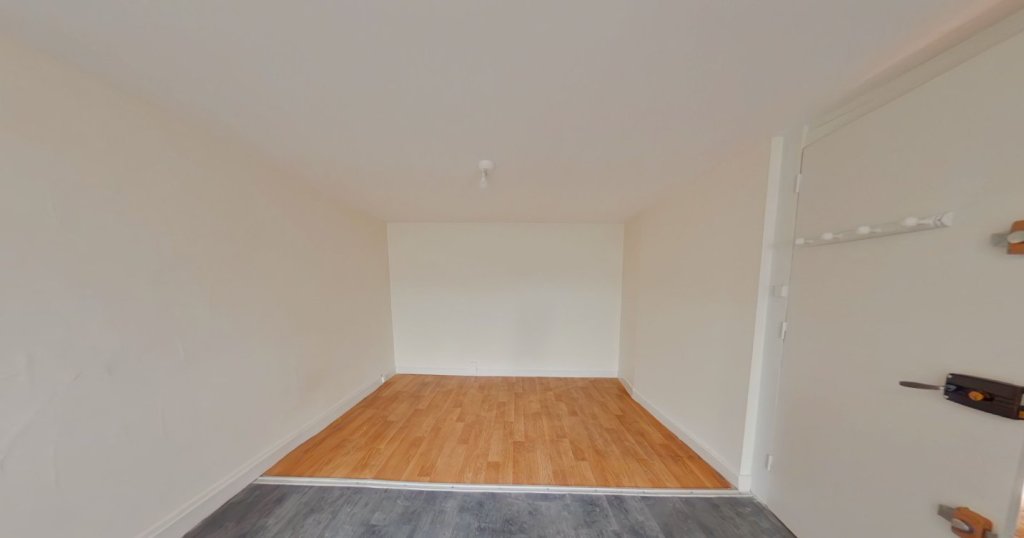 STUDIO A LOUER - LYON 7EME ARRONDISSEMENT Saint-Michel - 25.7 m2 - 490 € charges comprises par mois