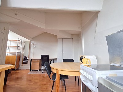 STUDIO A LOUER - LYON 7EME ARRONDISSEMENT Centre Berthelot - 22.21 m2 - 570 € charges comprises par mois