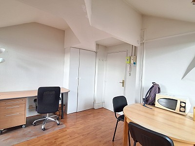STUDIO A LOUER - LYON 7EME ARRONDISSEMENT Centre Berthelot - 22.21 m2 - 570 € charges comprises par mois