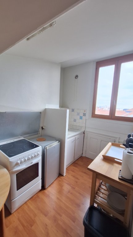 STUDIO A LOUER - LYON 7EME ARRONDISSEMENT Centre Berthelot - 22.21 m2 - 570�&euro; charges comprises par mois