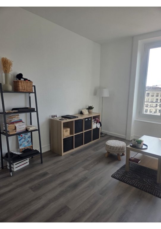 STUDIO A LOUER - LYON 7EME ARRONDISSEMENT Stalingrad - 30.08 m2 - 683�&euro; charges comprises par mois