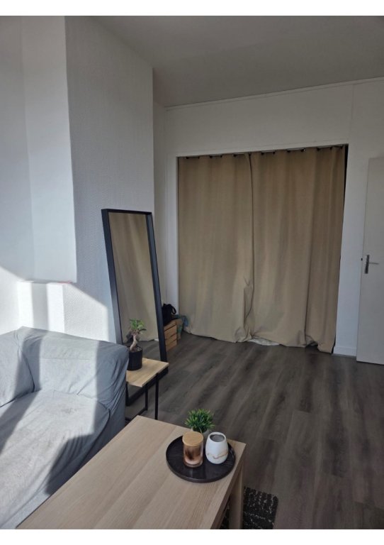 STUDIO A LOUER - LYON 7EME ARRONDISSEMENT Stalingrad - 30.08 m2 - 683�&euro; charges comprises par mois