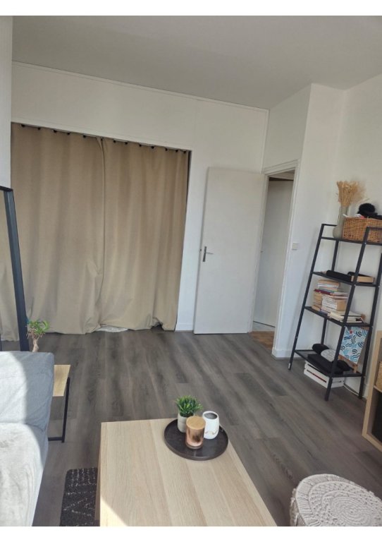 STUDIO A LOUER - LYON 7EME ARRONDISSEMENT Stalingrad - 30.08 m2 - 683�&euro; charges comprises par mois