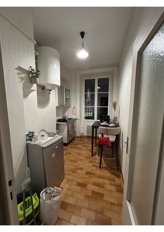 STUDIO A LOUER - LYON 7EME ARRONDISSEMENT Stalingrad - 30.08 m2 - 683�&euro; charges comprises par mois