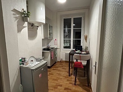 STUDIO A LOUER - LYON 7EME ARRONDISSEMENT Stalingrad - 30.08 m2 - 683�&euro; charges comprises par mois