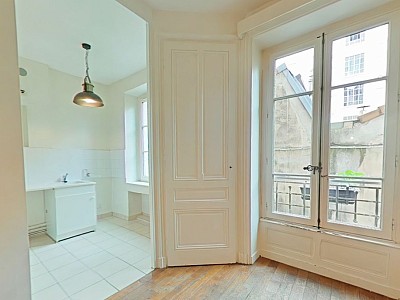 STUDIO A LOUER - LYON 7EME ARRONDISSEMENT Pasteur - 33.26 m2 - 660 &euro; charges comprises par mois