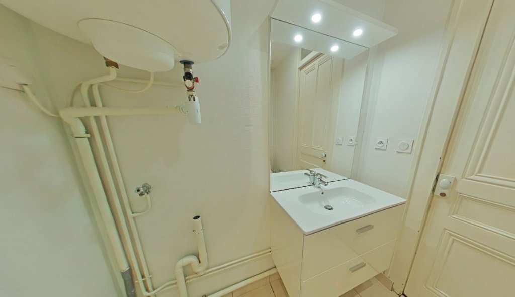 STUDIO A LOUER - LYON 7EME ARRONDISSEMENT Pasteur - 33.26 m2 - 660 &euro; charges comprises par mois