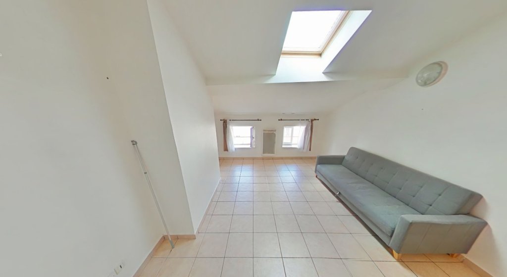STUDIO A LOUER - LYON 7EME ARRONDISSEMENT Pasteur - 30.05 m2 - 595 &euro; charges comprises par mois