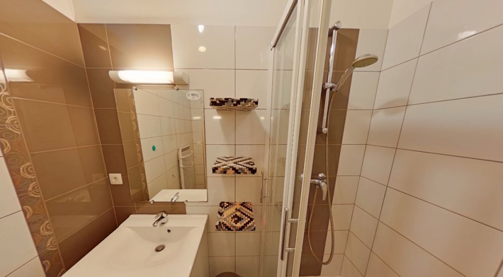STUDIO A LOUER - LYON 7EME ARRONDISSEMENT Le Prado - 39 m2 - 717,07 &euro; charges comprises par mois