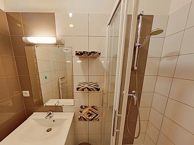 STUDIO A LOUER - LYON 7EME ARRONDISSEMENT Le Prado - 39 m2 - 717,07 &euro; charges comprises par mois