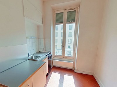 STUDIO A LOUER - LYON 7EME ARRONDISSEMENT Le Prado - 39 m2 - 717,07 &euro; charges comprises par mois