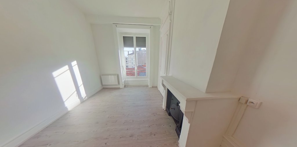 STUDIO A LOUER - LYON 7EME ARRONDISSEMENT Stalingrad - 29.83 m2 - 667 &euro; charges comprises par mois