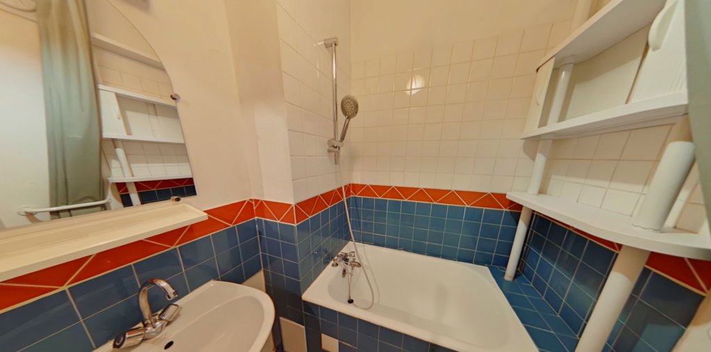 STUDIO A LOUER - LYON 8EME ARRONDISSEMENT Jean Moulin - 25.05 m2 - 520 &euro; charges comprises par mois