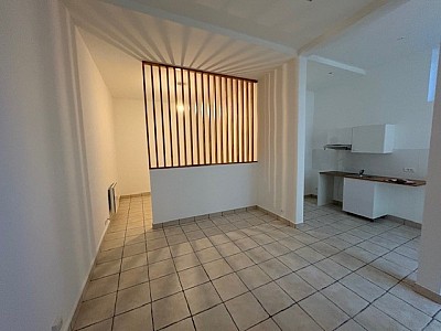 STUDIO A LOUER - LYON 9EME ARRONDISSEMENT Mairie - 38.94 m2 - 640€ charges comprises par mois