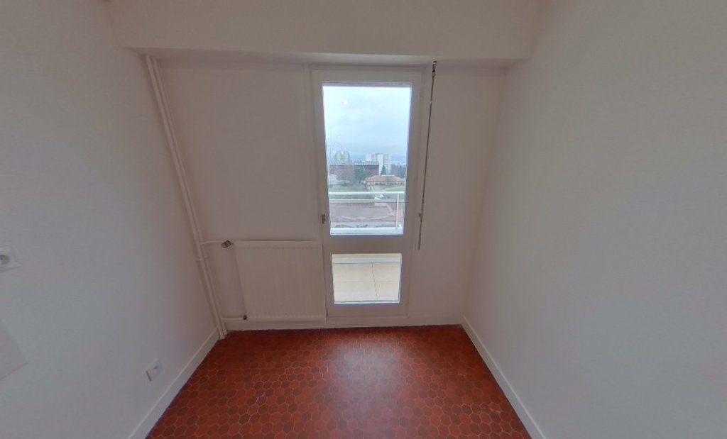 STUDIO A LOUER - RILLIEUX LA PAPE Leclerc - 46.36 m2 - 670�&euro; charges comprises par mois