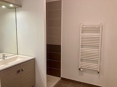 STUDIO A LOUER - VENISSIEUX Centre-Ville - 28.47 m2 - 526�&euro; charges comprises par mois