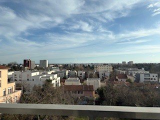 STUDIO A LOUER - VENISSIEUX Centre-Ville - 32.46 m2 - 770 &euro; charges comprises par mois