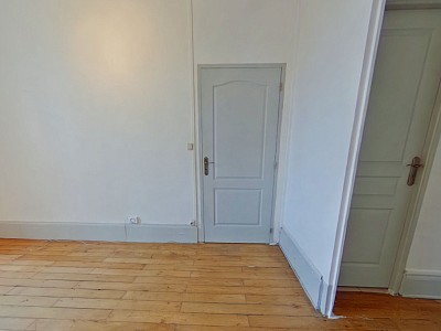 STUDIO A LOUER - VILLEURBANNE Croix-Luizet-Est - 36.17 m2 - 786 € charges comprises par mois