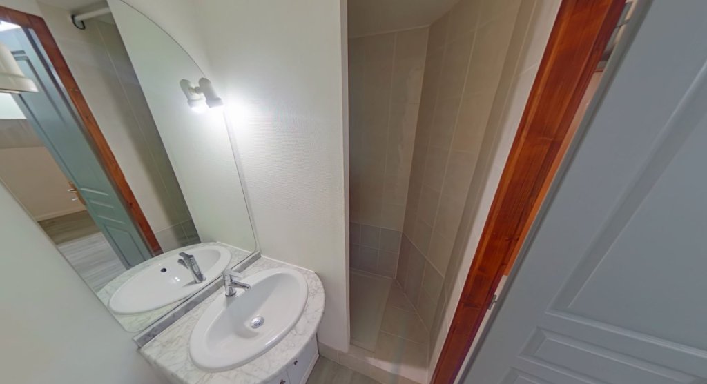 STUDIO A LOUER - VILLEURBANNE Croix-Luizet-Est - 14.42 m2 - 415�&euro; charges comprises par mois