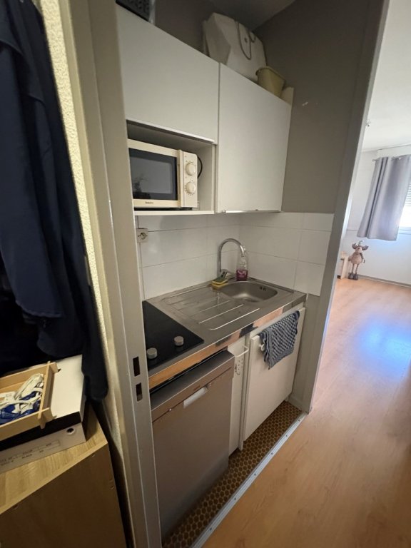 STUDIO A LOUER - VILLEURBANNE Einstein-Salengro - 28.48 m2 - 557�&euro; charges comprises par mois