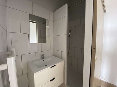 STUDIO A LOUER - VILLEURBANNE Croix-Luizet-Est - 36.15 m2 - 796 € charges comprises par mois