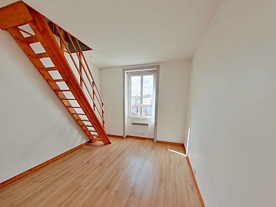 STUDIO A LOUER - VILLEURBANNE Croix-Luizet-Est - 34.38 m2 - 755 € charges comprises par mois