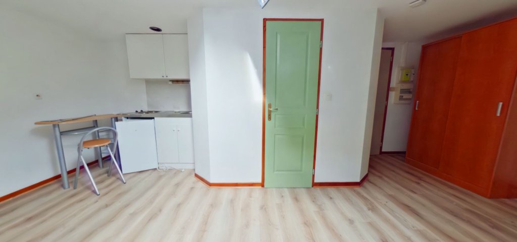 STUDIO A LOUER - VILLEURBANNE Croix-Luizet-Est - 16.18 m2 - 440 &euro; charges comprises par mois