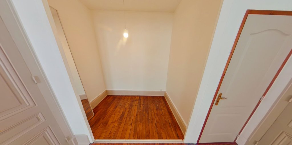 STUDIO A LOUER - VILLEURBANNE Croix-Luizet-Est - 37.99 m2 - 710 &euro; charges comprises par mois