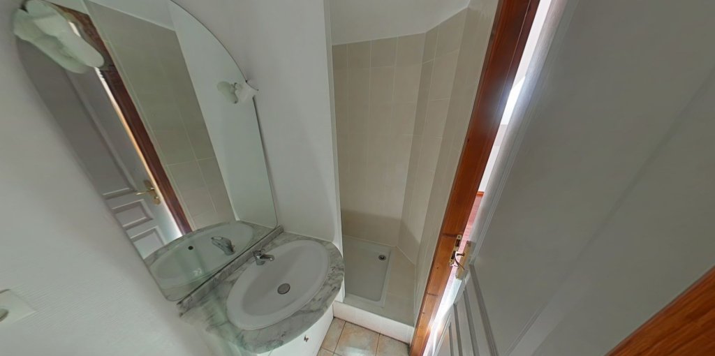 STUDIO A LOUER - VILLEURBANNE Croix-Luizet-Est - 14.63 m2 - 380 &euro; charges comprises par mois