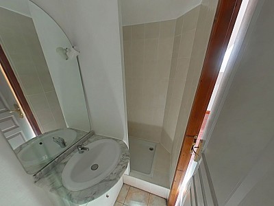 STUDIO A LOUER - VILLEURBANNE Croix-Luizet-Est - 14.63 m2 - 380 &euro; charges comprises par mois