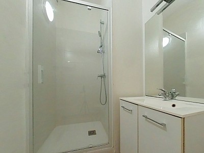 STUDIO A LOUER - VILLEURBANNE Espace-Central - 29.3 m2 - 540 € charges comprises par mois