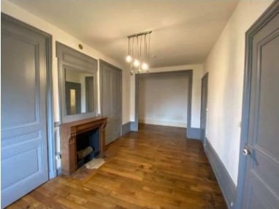 APPARTEMENT T1 A LOUER - LYON 1ER ARRONDISSEMENT - 45,84 m2 - 782 € charges comprises par mois