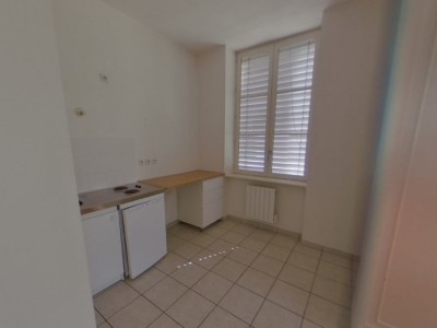 APPARTEMENT T1 A LOUER - LYON 1ER ARRONDISSEMENT - 50,82 m2 - 790 € charges comprises par mois